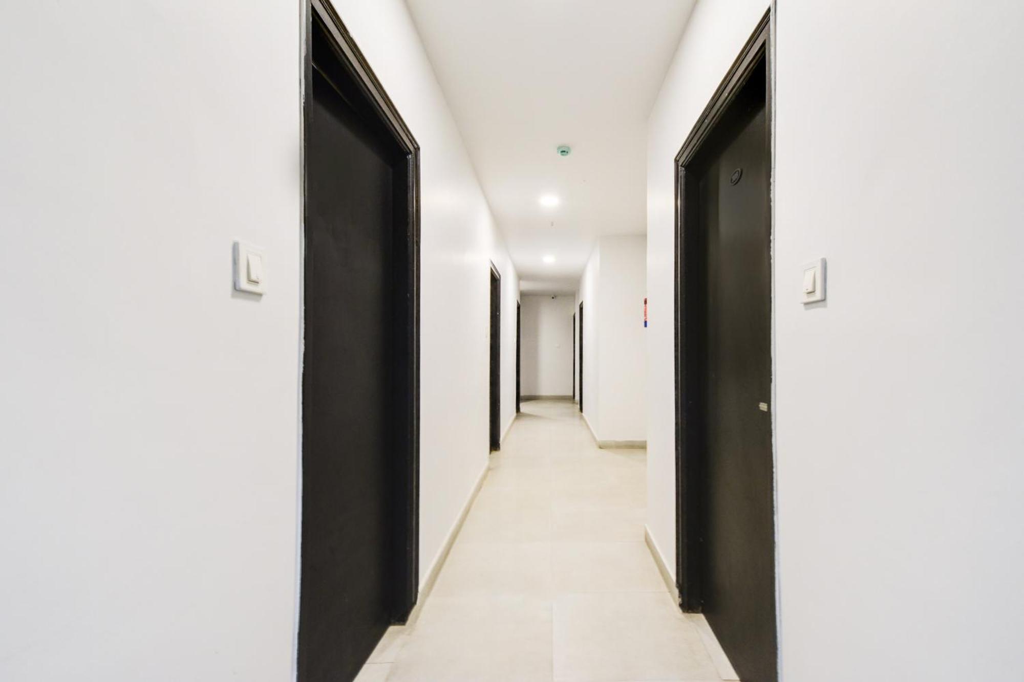 ホテル Super Townhouse Alwal Road Trimulgherry エクステリア 写真