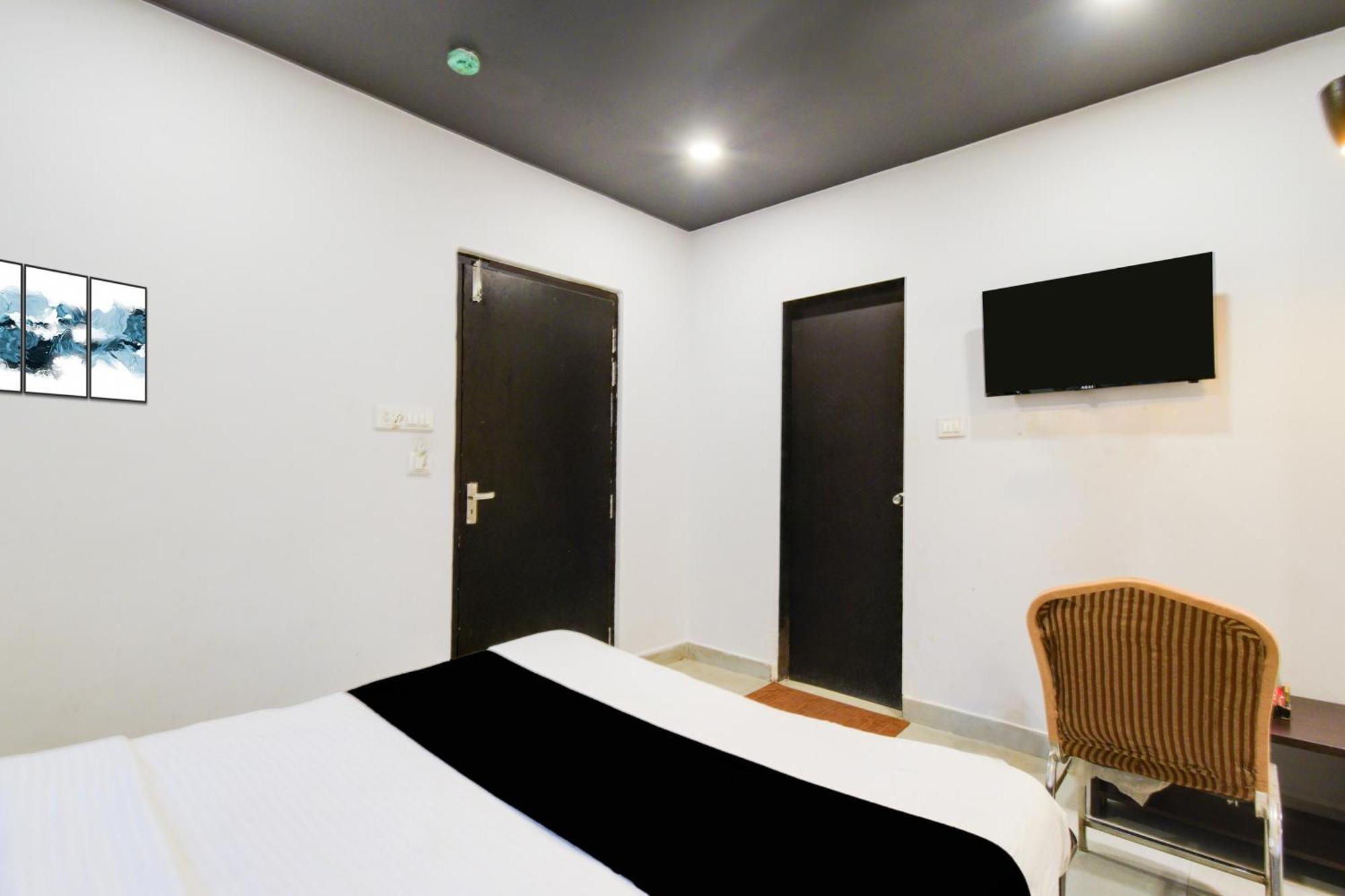 ホテル Super Townhouse Alwal Road Trimulgherry エクステリア 写真